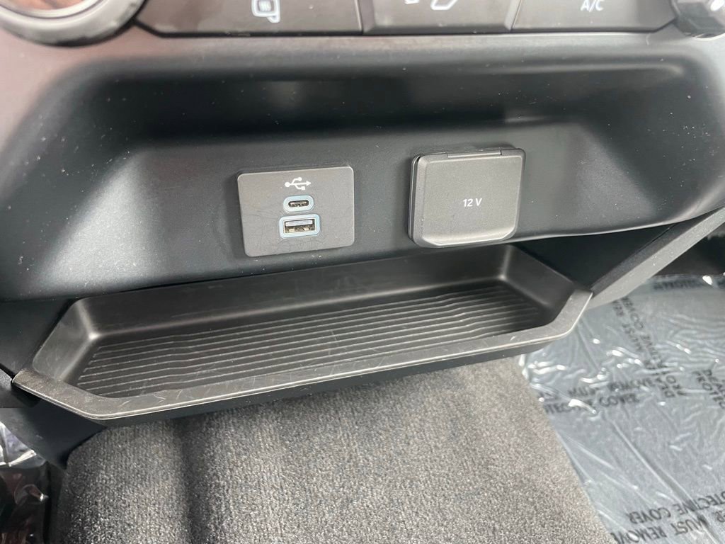 Used 2024 Ford F250 XLT image 13