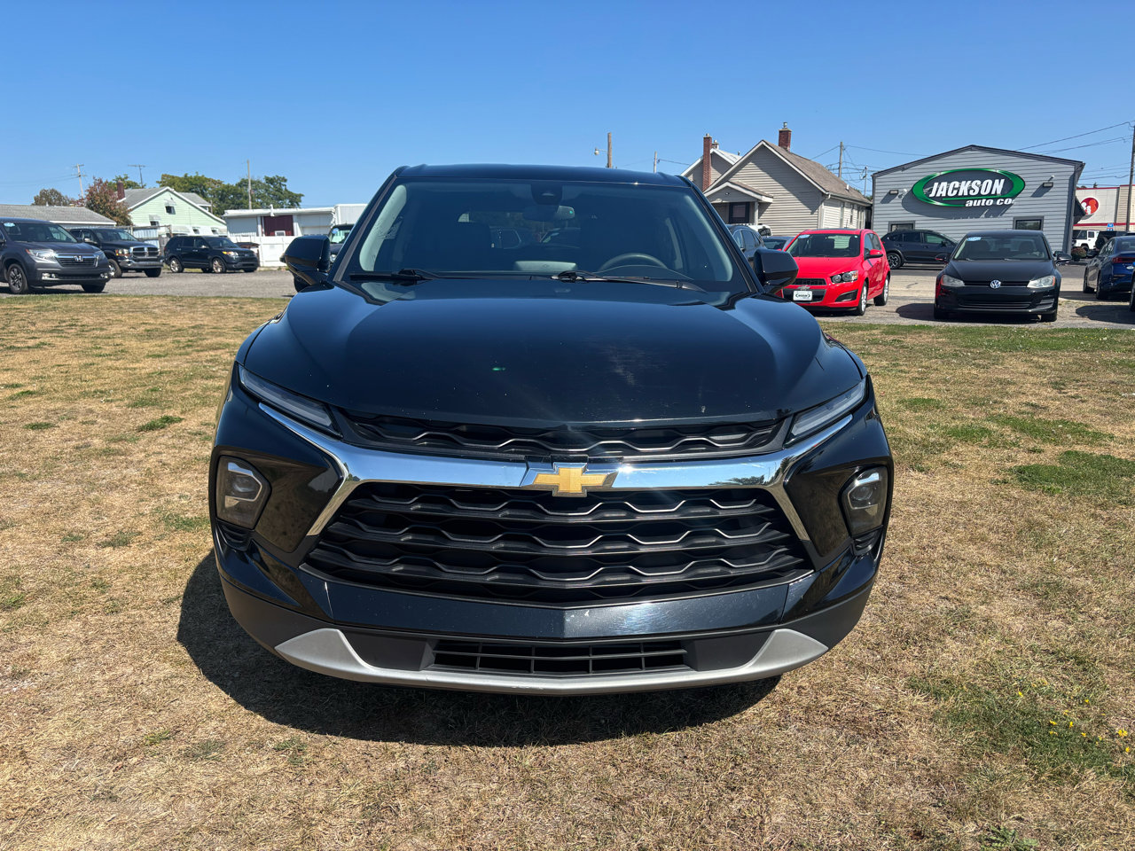 Used 2023 Chevrolet Blazer LT image 2
