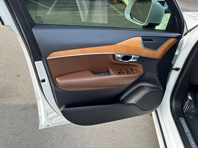 Used 2021 Volvo XC90 T6 Momentum w/ Advanced Package AWD/4WD image 14