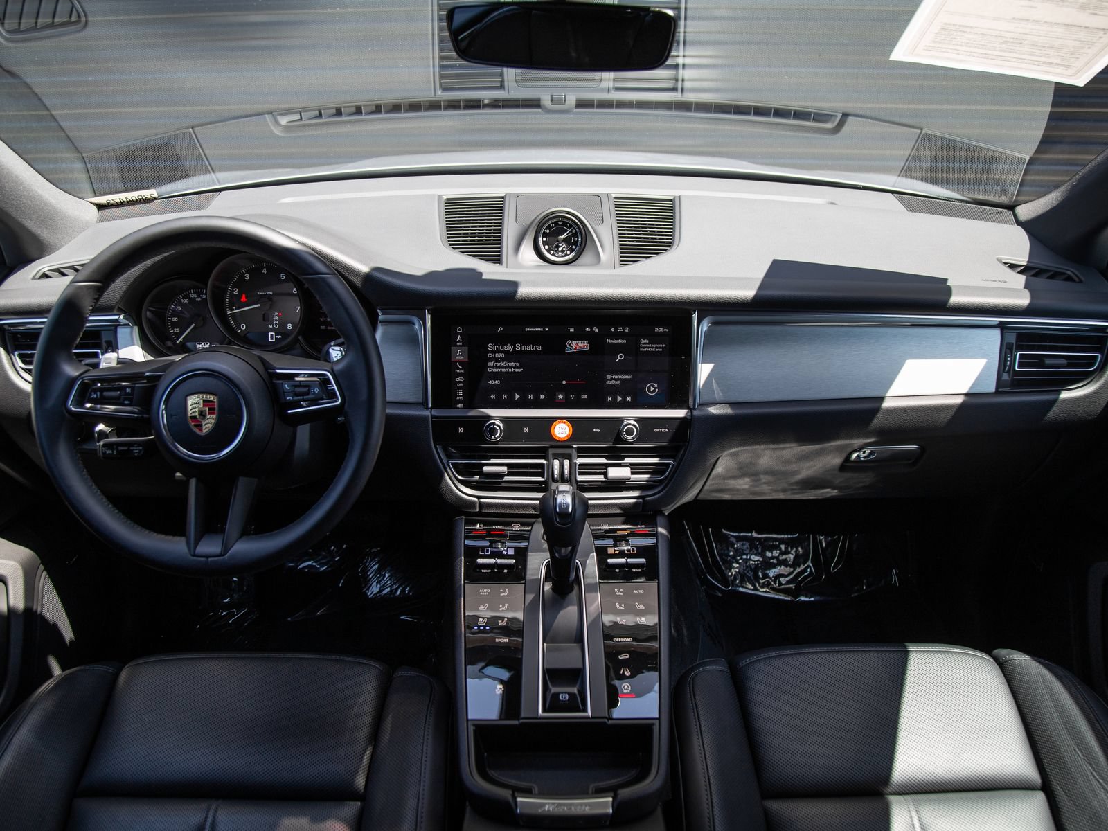 Certified 2024 Porsche Macan S AWD/4WD image 21