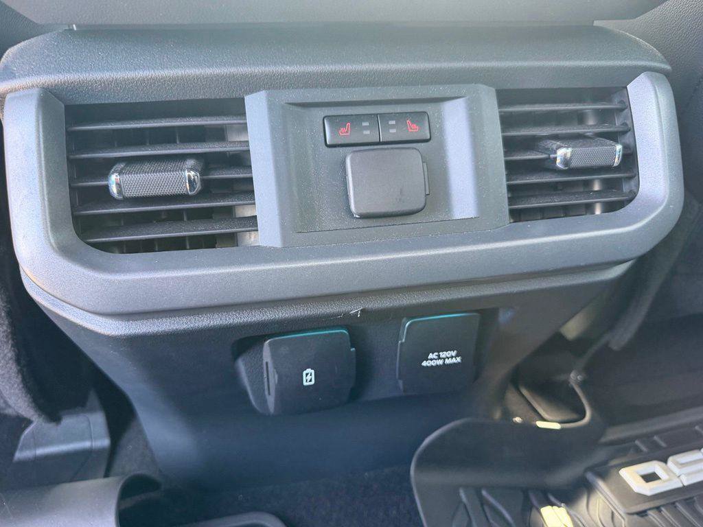 Used 2025 Ford F150 Lariat w/ Equipment Group 502A High AWD/4WD image 12