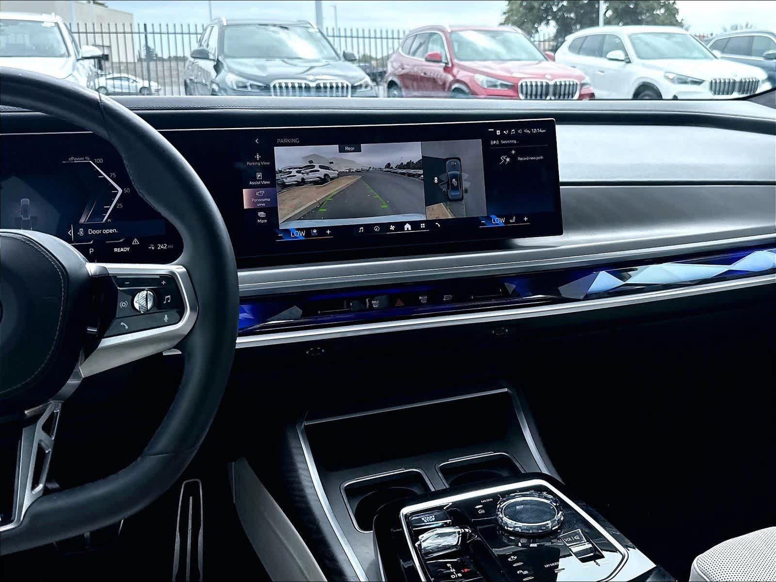 Used 2023 BMW i7 xDrive60 AWD/4WD image 12