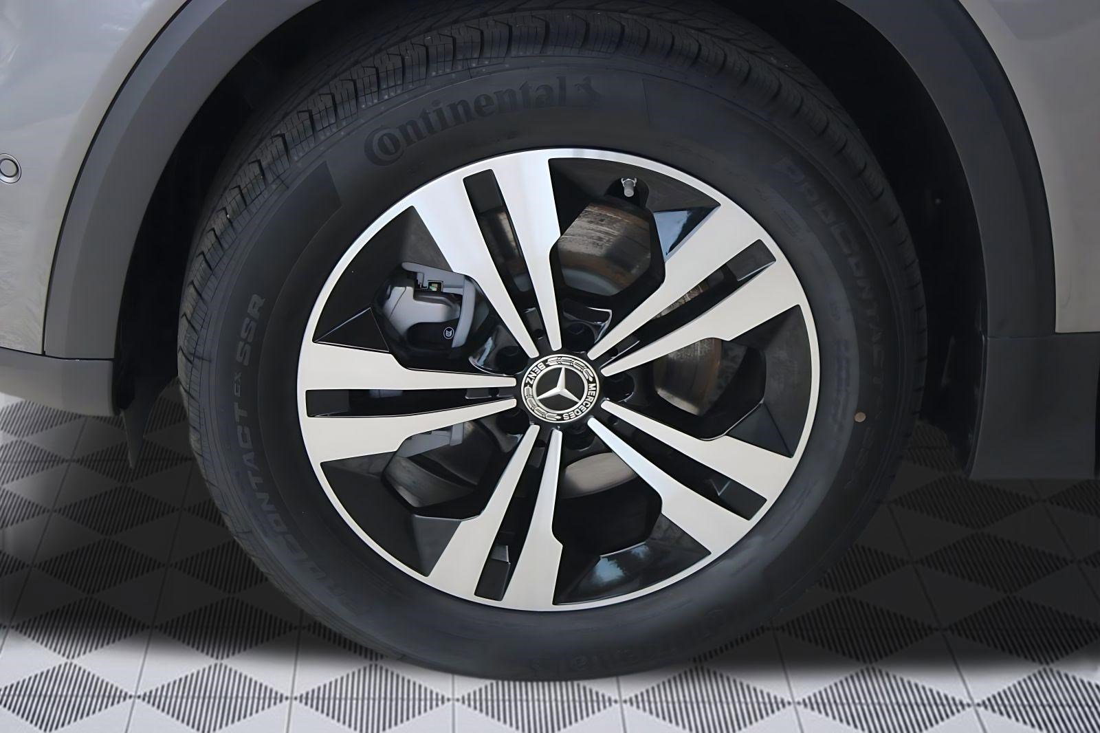 New 2026 Mercedes-Benz GLB 250 image 12