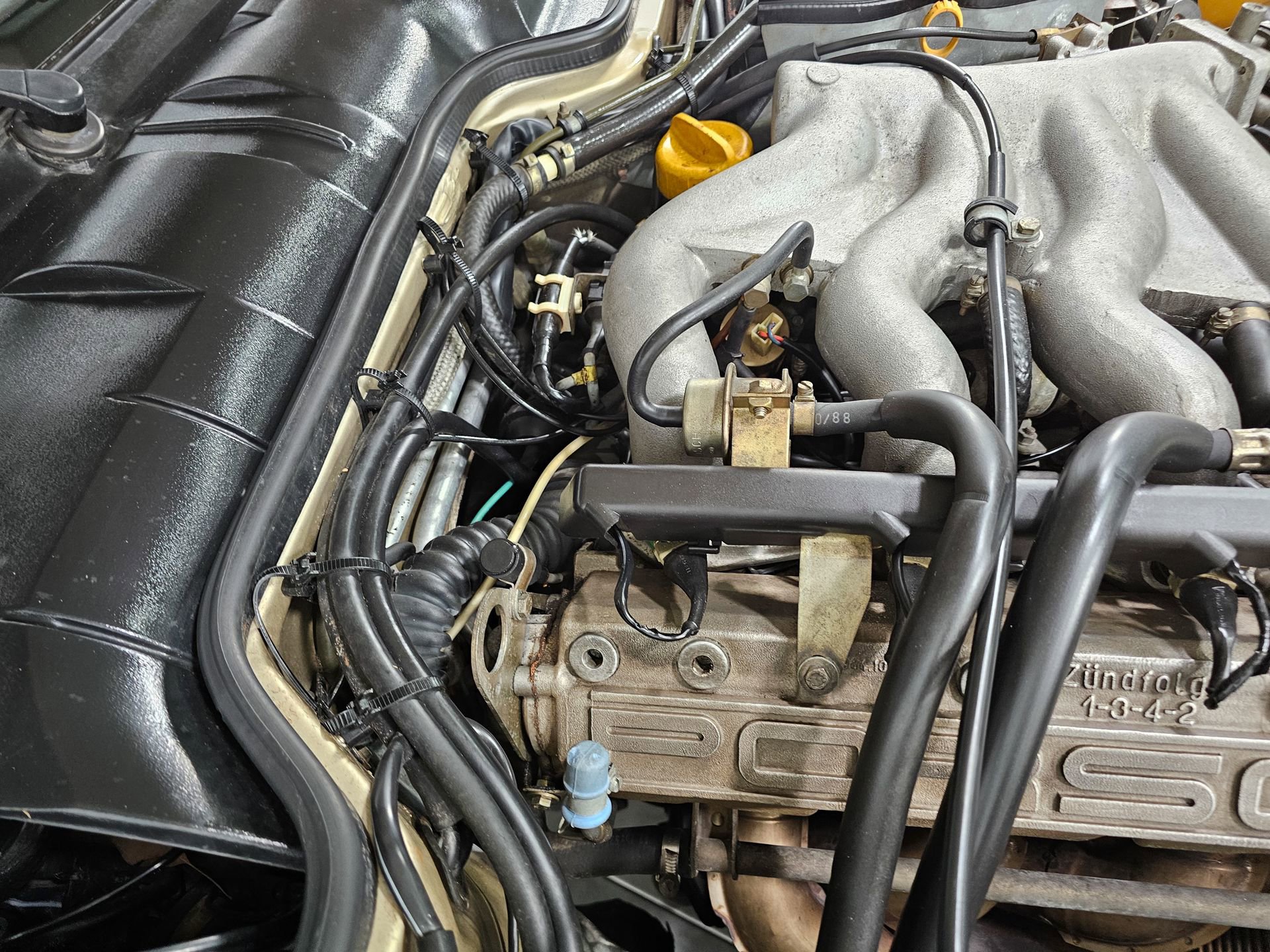 Used 1989 Porsche 944 Turbo image 34