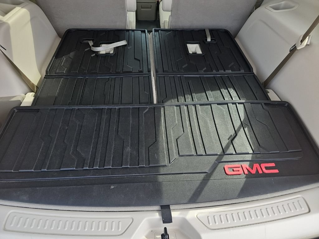 Used 2023 GMC Acadia Denali w/ Denali Ultimate Package AWD/4WD image 25