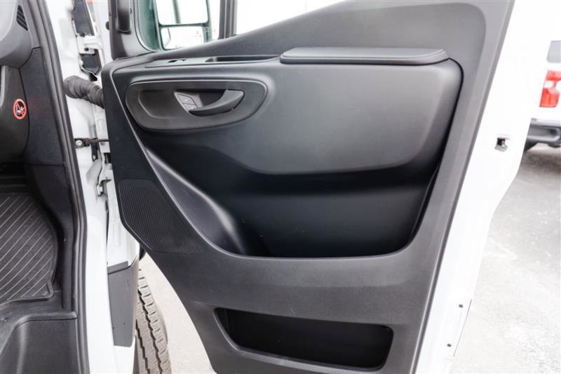 Used 2024 Mercedes-Benz Sprinter 3500 image 23