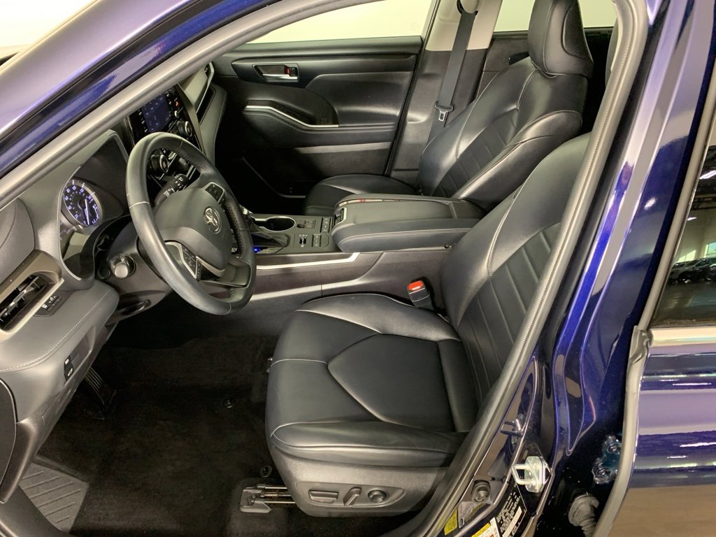 Used 2022 Toyota Highlander XLE image 20
