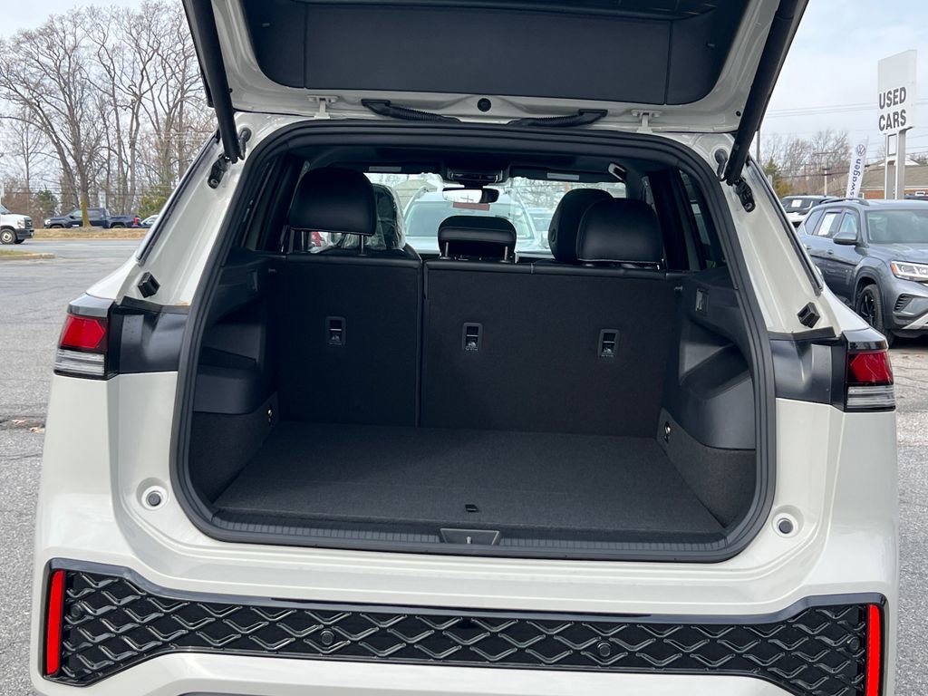 New 2026 Volkswagen Tiguan SE R-Line image 15