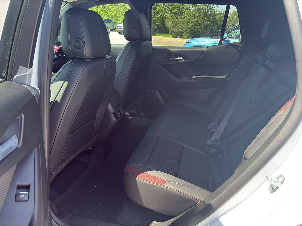 New 2026 Chevrolet Equinox RS w/ Convenience Package III AWD/4WD image 13