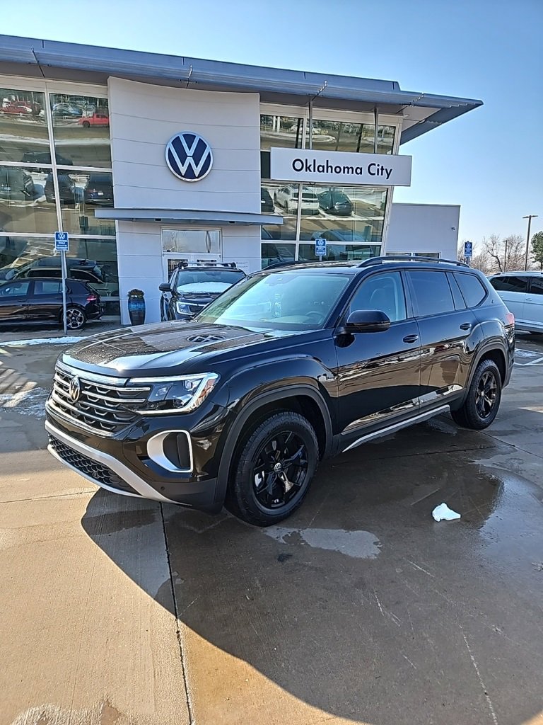 Used 2025 Volkswagen Atlas Peak Edition SE
