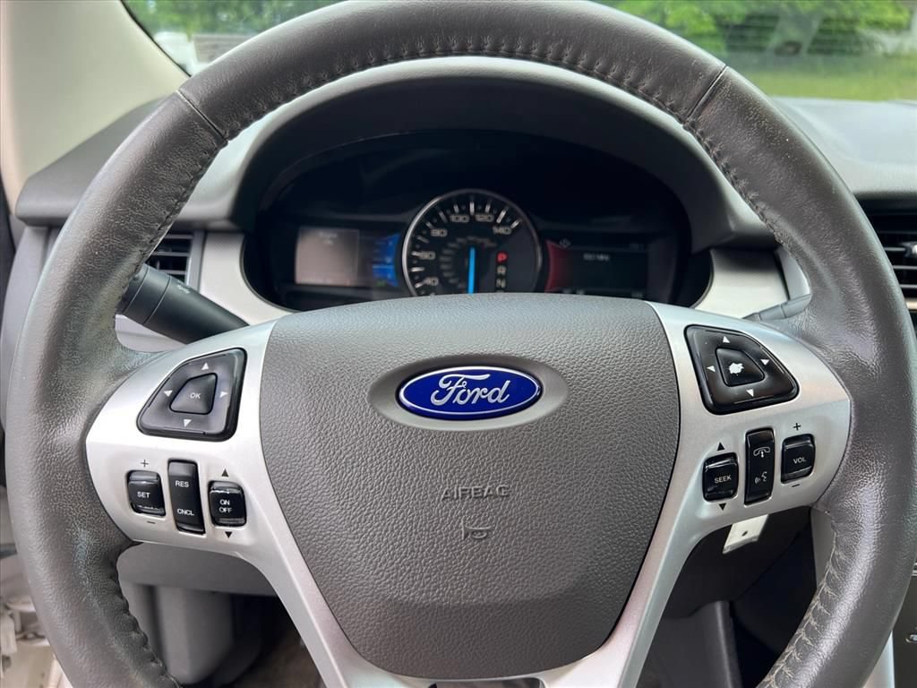 Used 2014 Ford Edge SEL w/ Equipment Group 205A AWD/4WD image 16