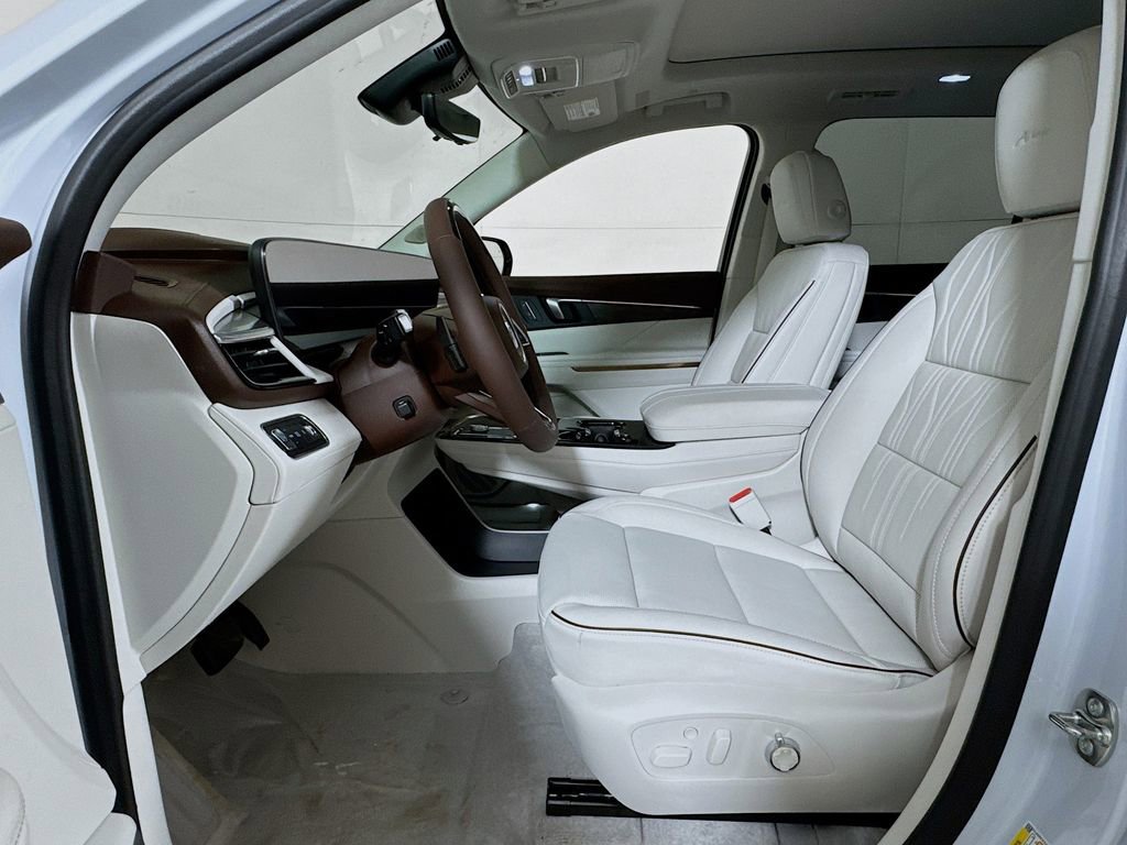New 2026 Buick Enclave Avenir w/ Super Cruise Package image 12