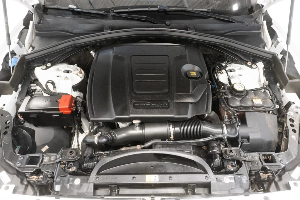 Used 2020 Jaguar F-PACE Prestige AWD/4WD image 3