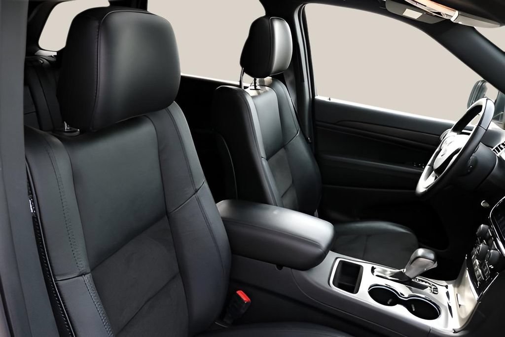 Used 2022 Jeep Grand Cherokee Laredo X RWD image 20