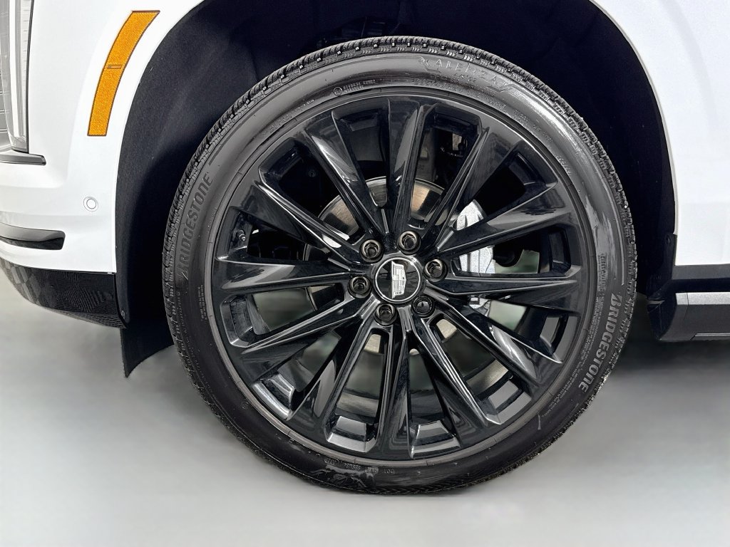 Used 2026 Cadillac Escalade ESV Platinum Sport w/ LPO, ONYX Package AWD/4WD image 35