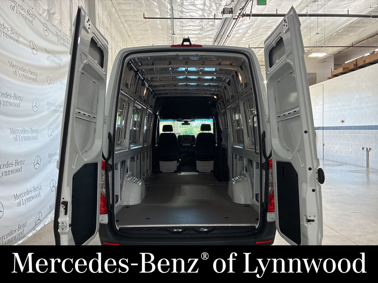 New 2025 Mercedes-Benz Sprinter 2500 image 7