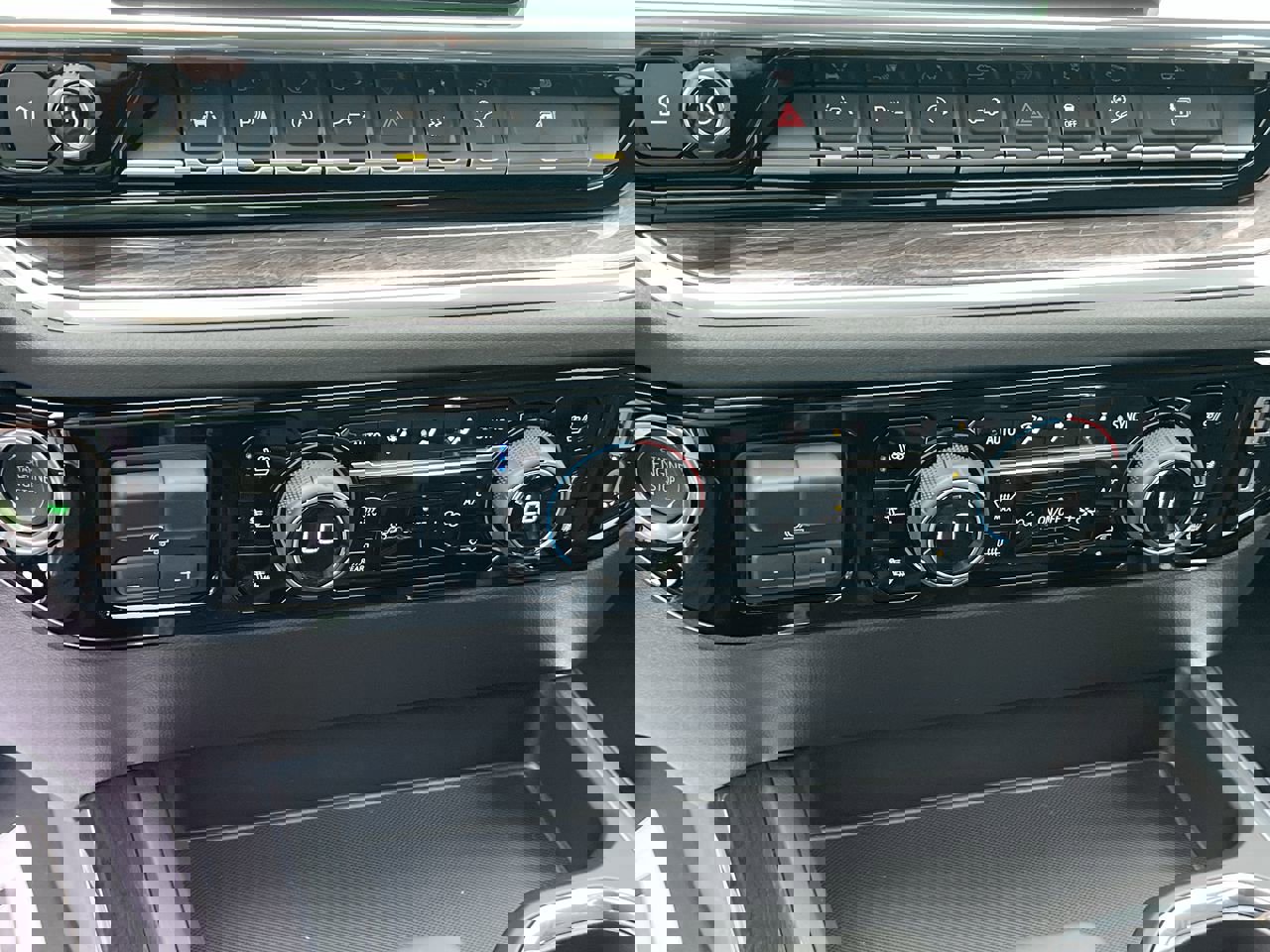 New 2026 Chevrolet Silverado 1500 LTZ w/ LTZ Premium Package image 54