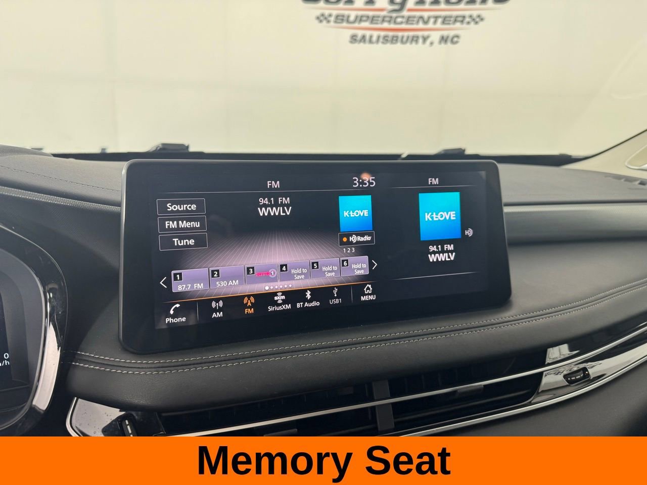 Used 2023 INFINITI QX60 Luxe w/ Performance Audio Package image 17