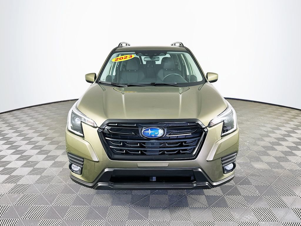 Used 2023 Subaru Forester Premium image 4