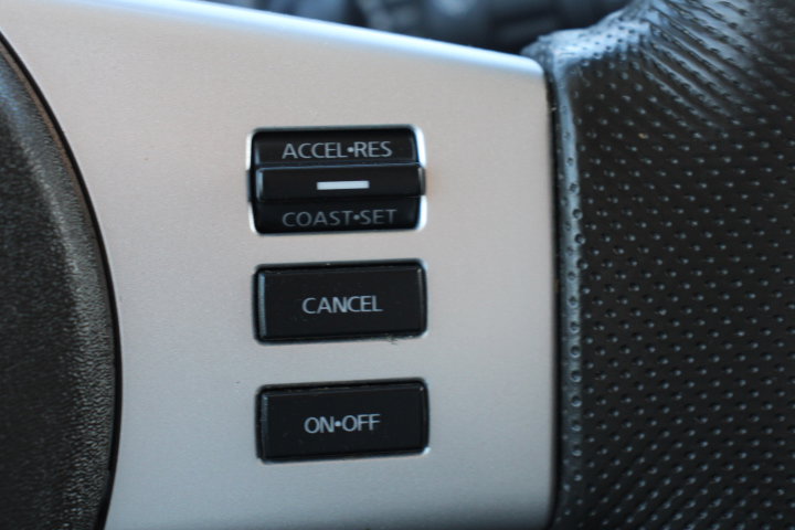 Used 2010 Nissan Pathfinder SE AWD/4WD image 28