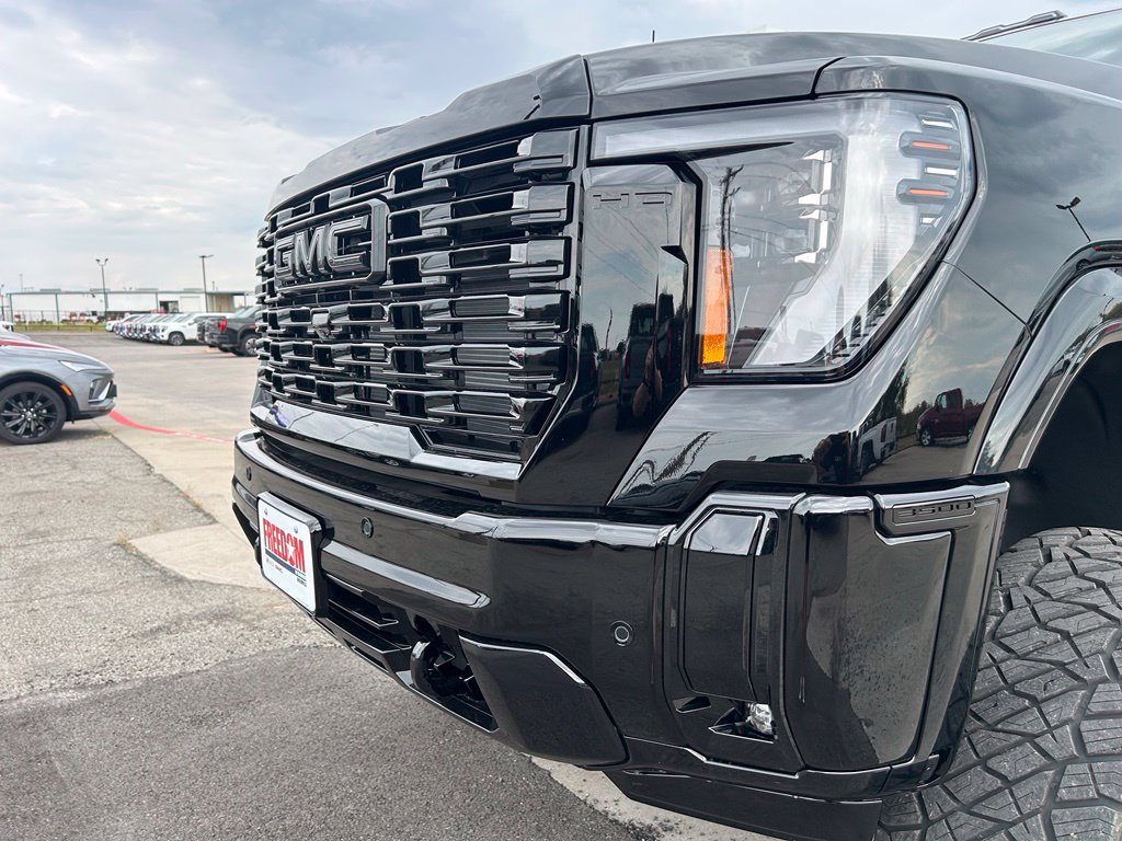 New 2026 GMC Sierra 3500 Denali Ultimate w/ LPO, Black Badging Package AWD/4WD image 10