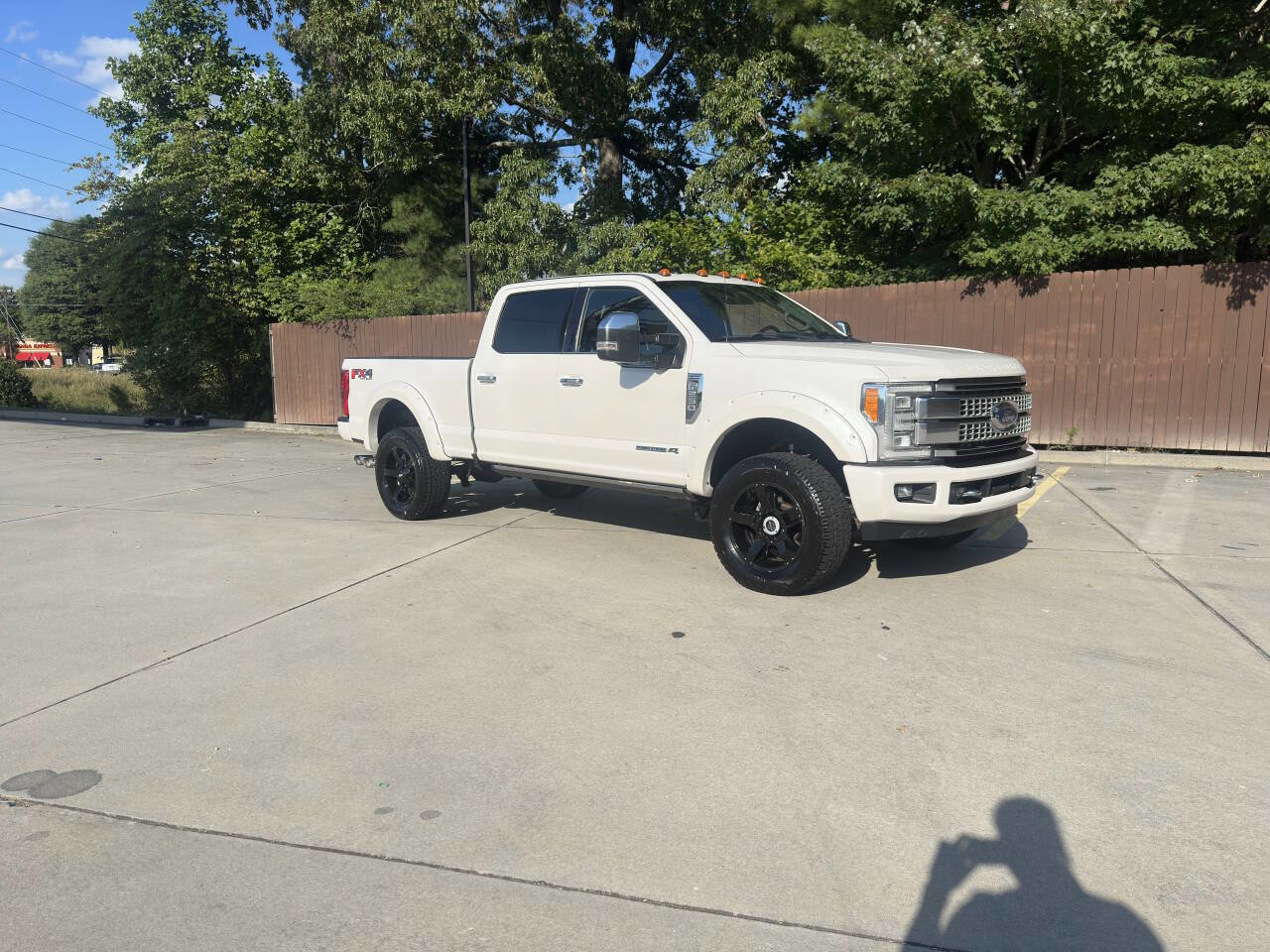 Used 2018 Ford F250 Platinum w/ Platinum Ultimate Package image 3