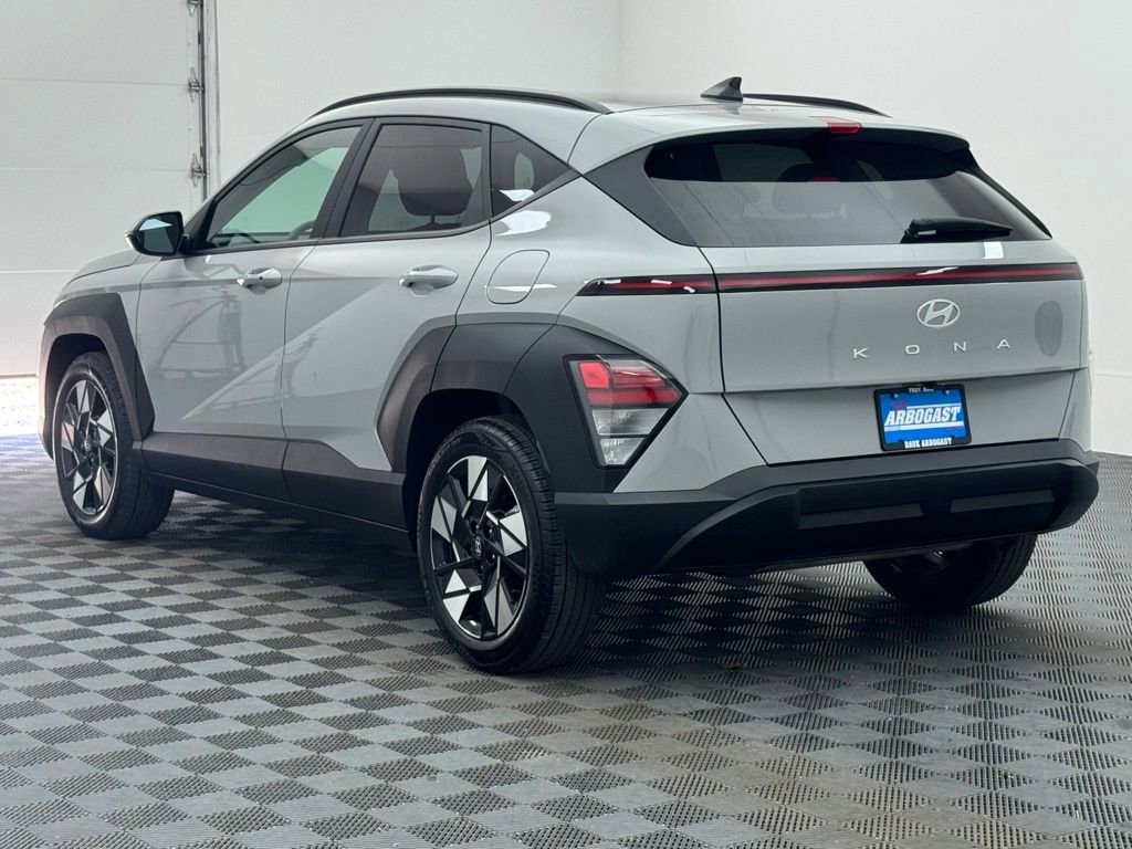 Used 2025 Hyundai Kona SEL FWD image 9