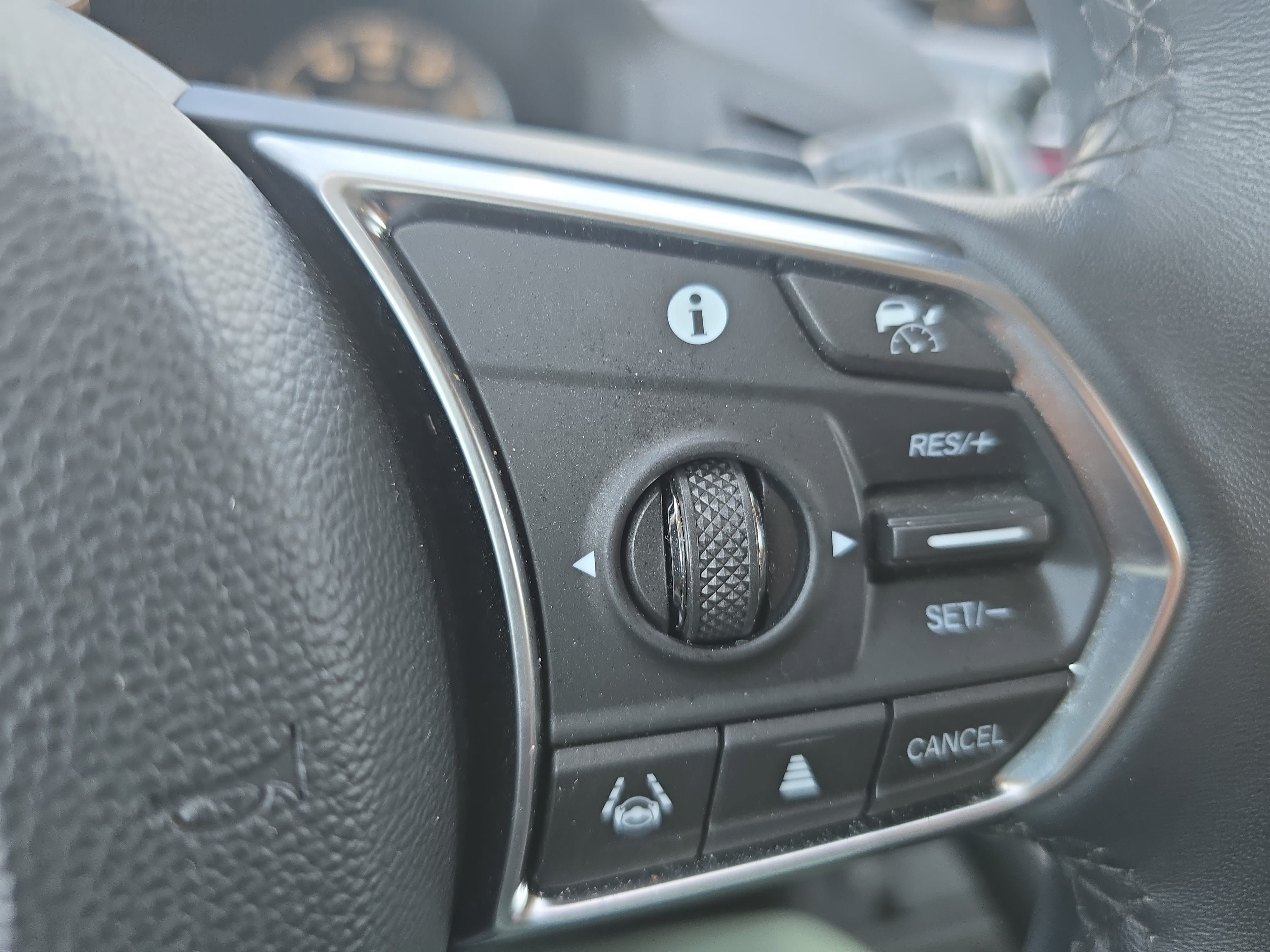 Used 2023 Acura RDX w/ Technology Package FWD image 18