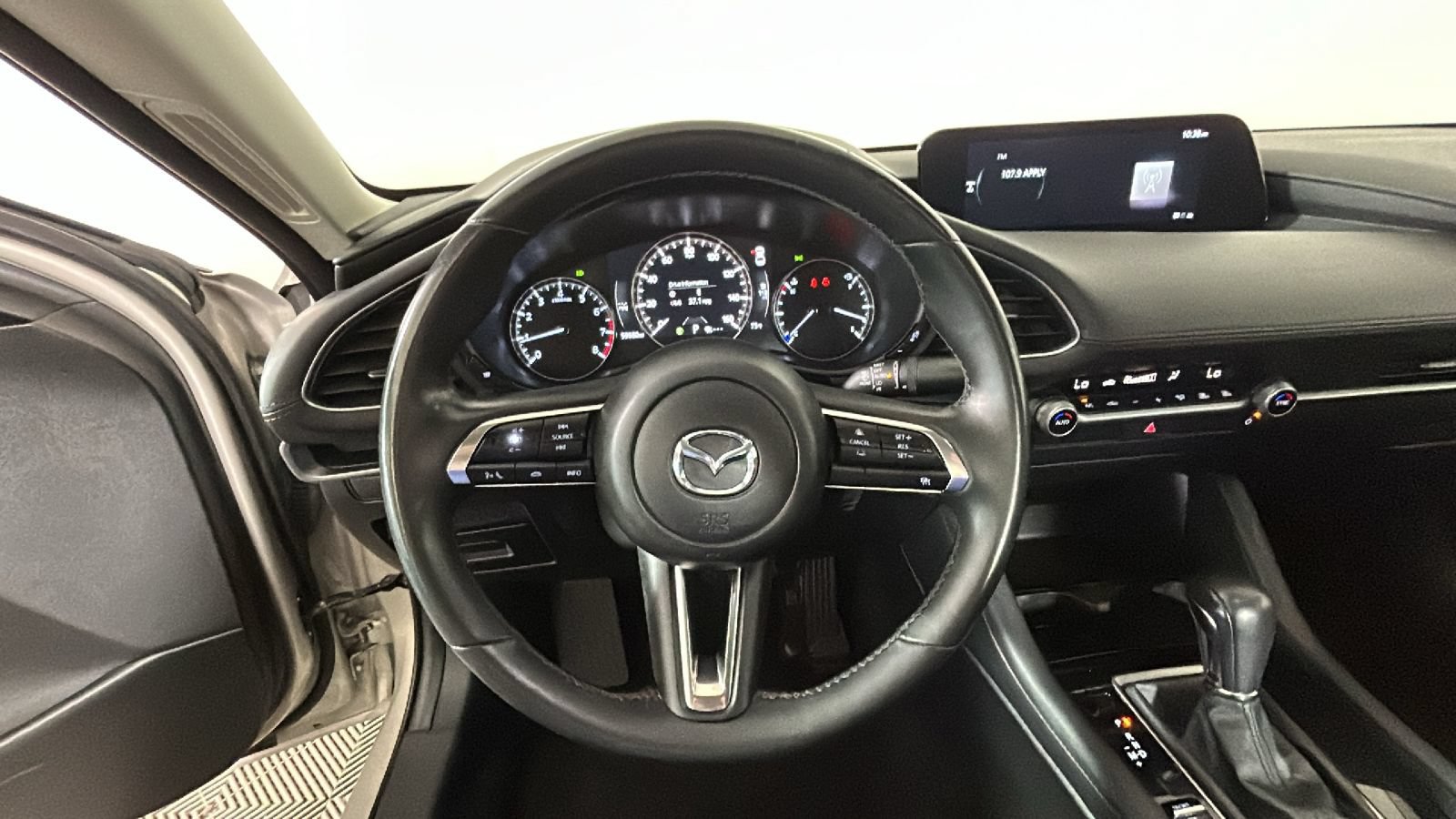 Used 2024 MAZDA MAZDA3 s FWD image 17