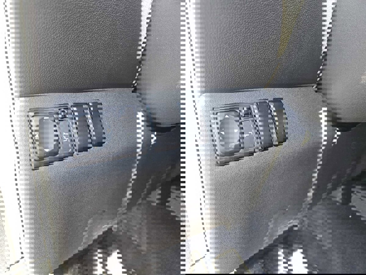 Used 2007 Nissan Xterra X w/ Power Pkg AWD/4WD image 13