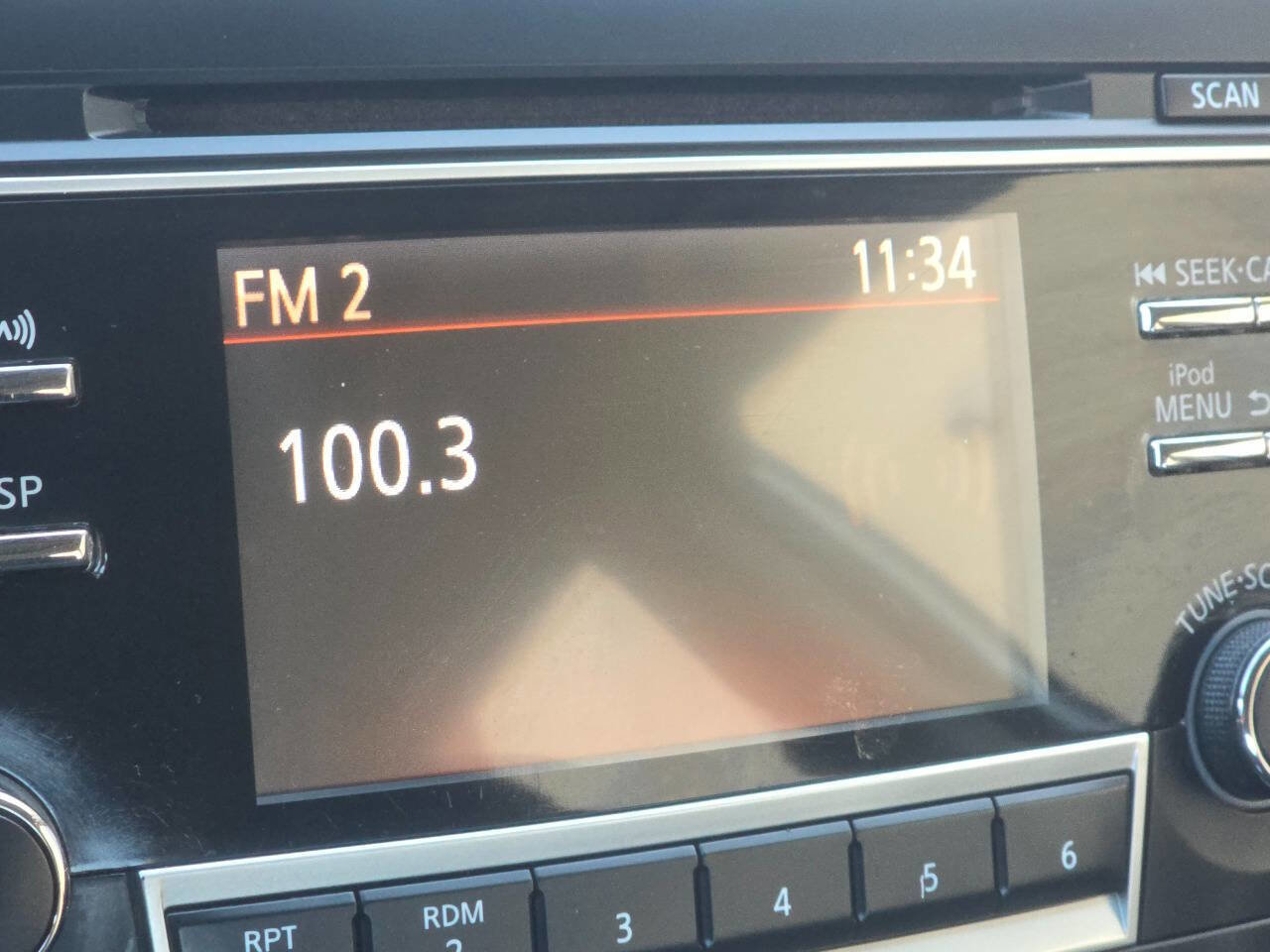 Used 2017 Nissan Altima 2.5 SV w/ Convenience Package image 7