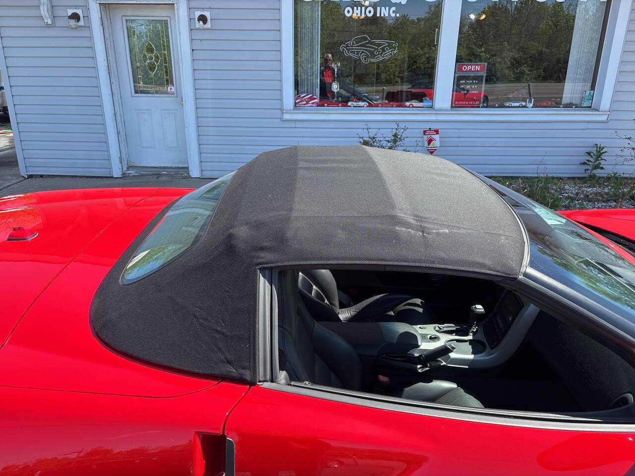 Used 2005 Chevrolet Corvette Convertible w/ Preferred Equipment Group RWD image 23