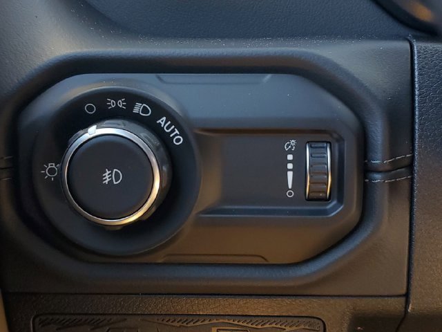 New 2026 Jeep Wrangler Unlimited Sahara AWD/4WD image 33