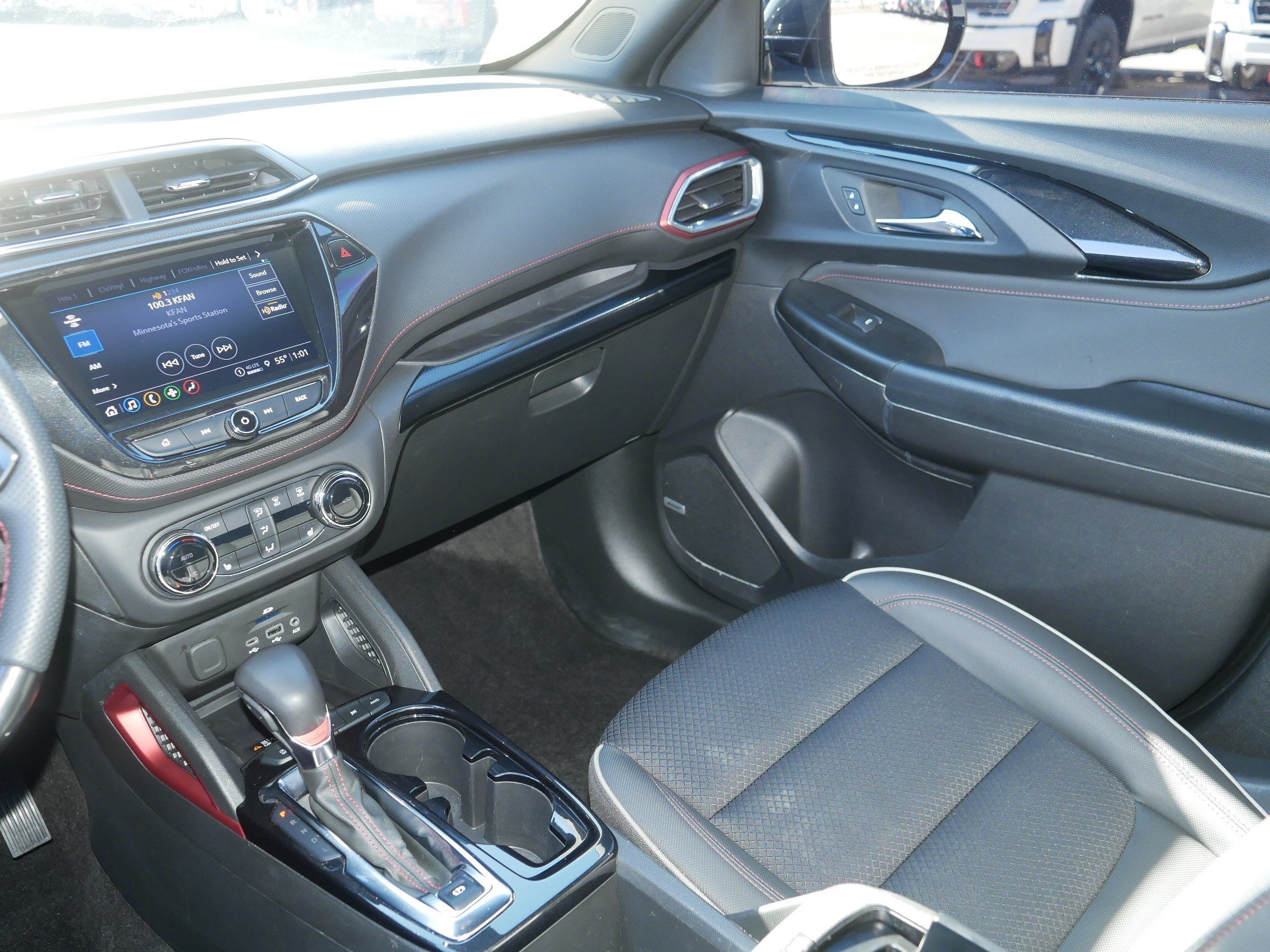 Used 2023 Chevrolet TrailBlazer RS w/ Sun and Liftgate Package AWD/4WD image 11