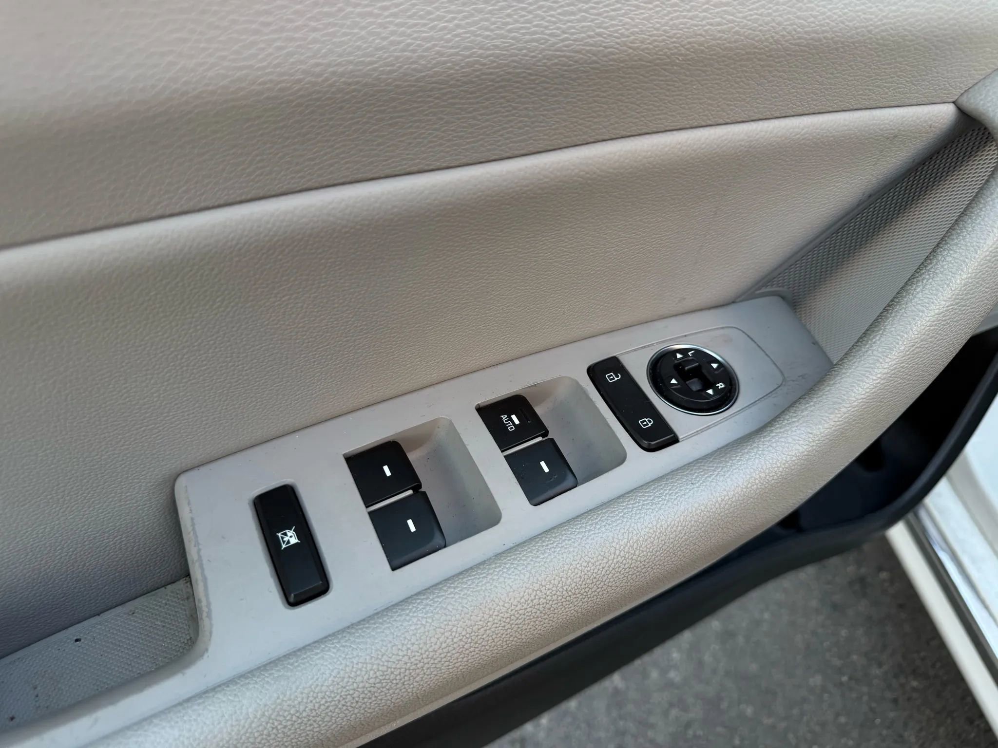 Used 2017 Hyundai Sonata SE image 18