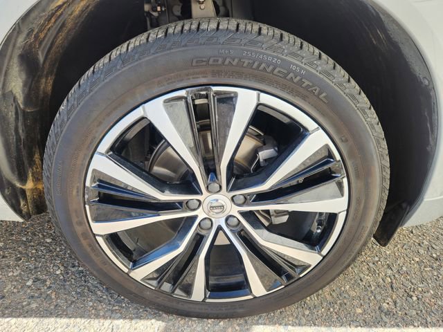 Certified 2025 Volvo XC60 B5 Plus AWD/4WD image 20