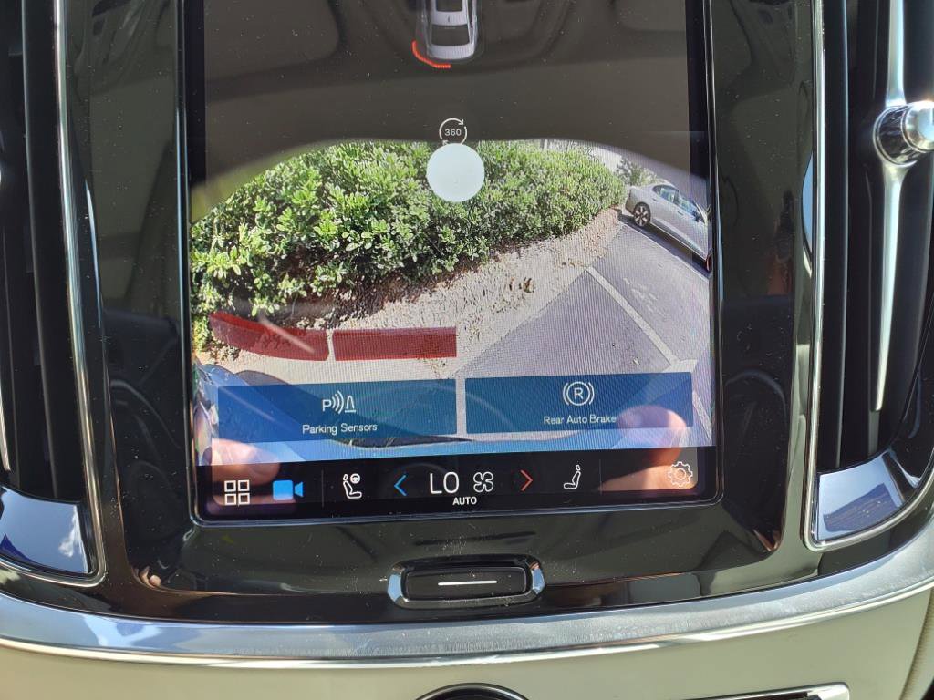 New 2024 Volvo S60 B5 Plus w/ Climate Package image 14