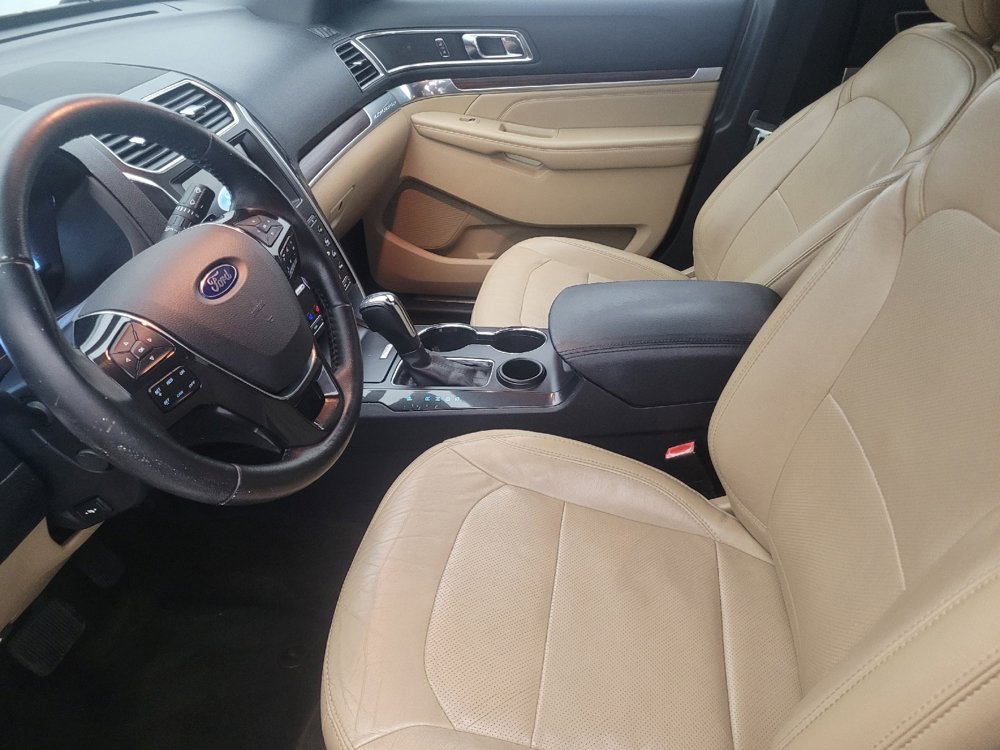 Used 2017 Ford Explorer Limited FWD image 17