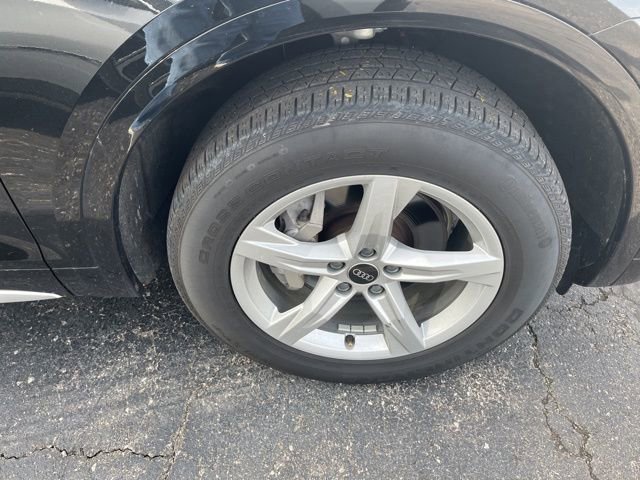 Used 2023 Audi Q5 2.0T Premium w/ Convenience Package AWD/4WD image 3