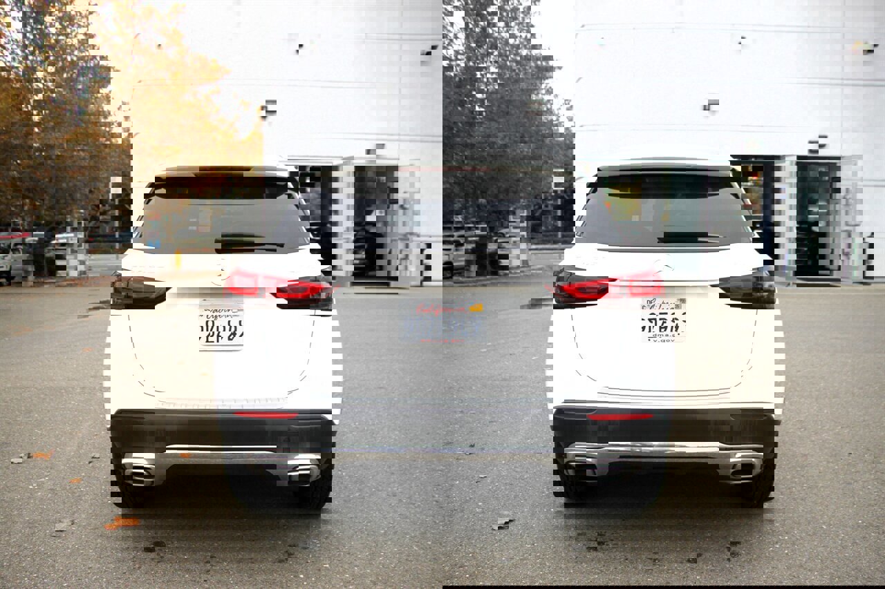 Used 2023 Mercedes-Benz GLA 250 4MATIC image 7