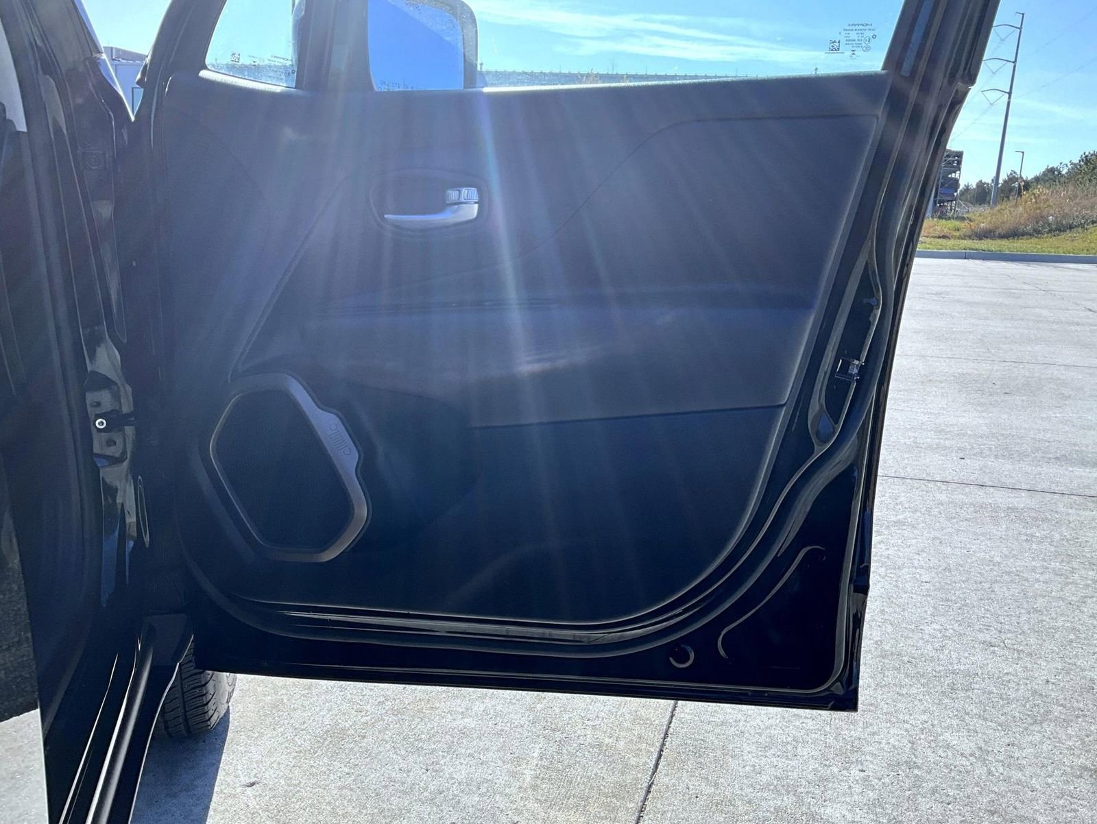 Used 2023 Jeep Renegade Latitude image 17