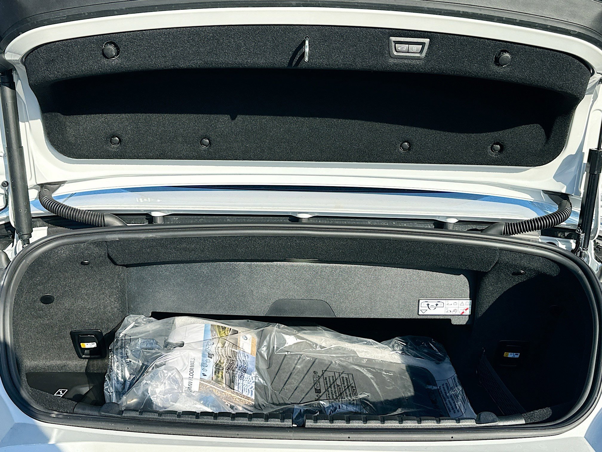 New 2026 BMW 840i Convertible image 19