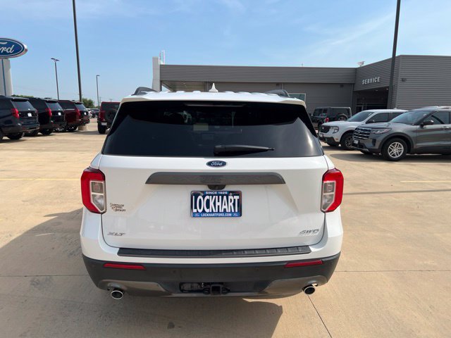 Used 2023 Ford Explorer XLT w/ Equipment Group 202A AWD/4WD image 7