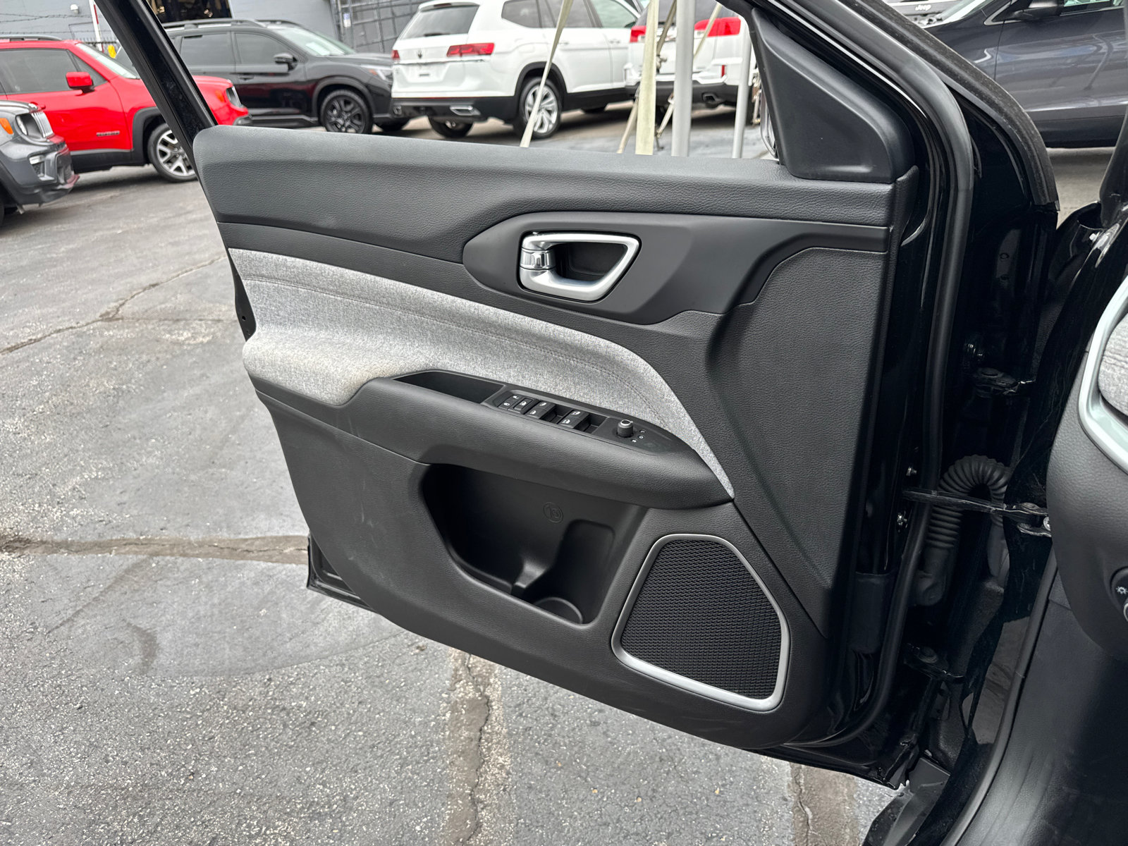Used 2022 Jeep Compass Latitude AWD/4WD image 15