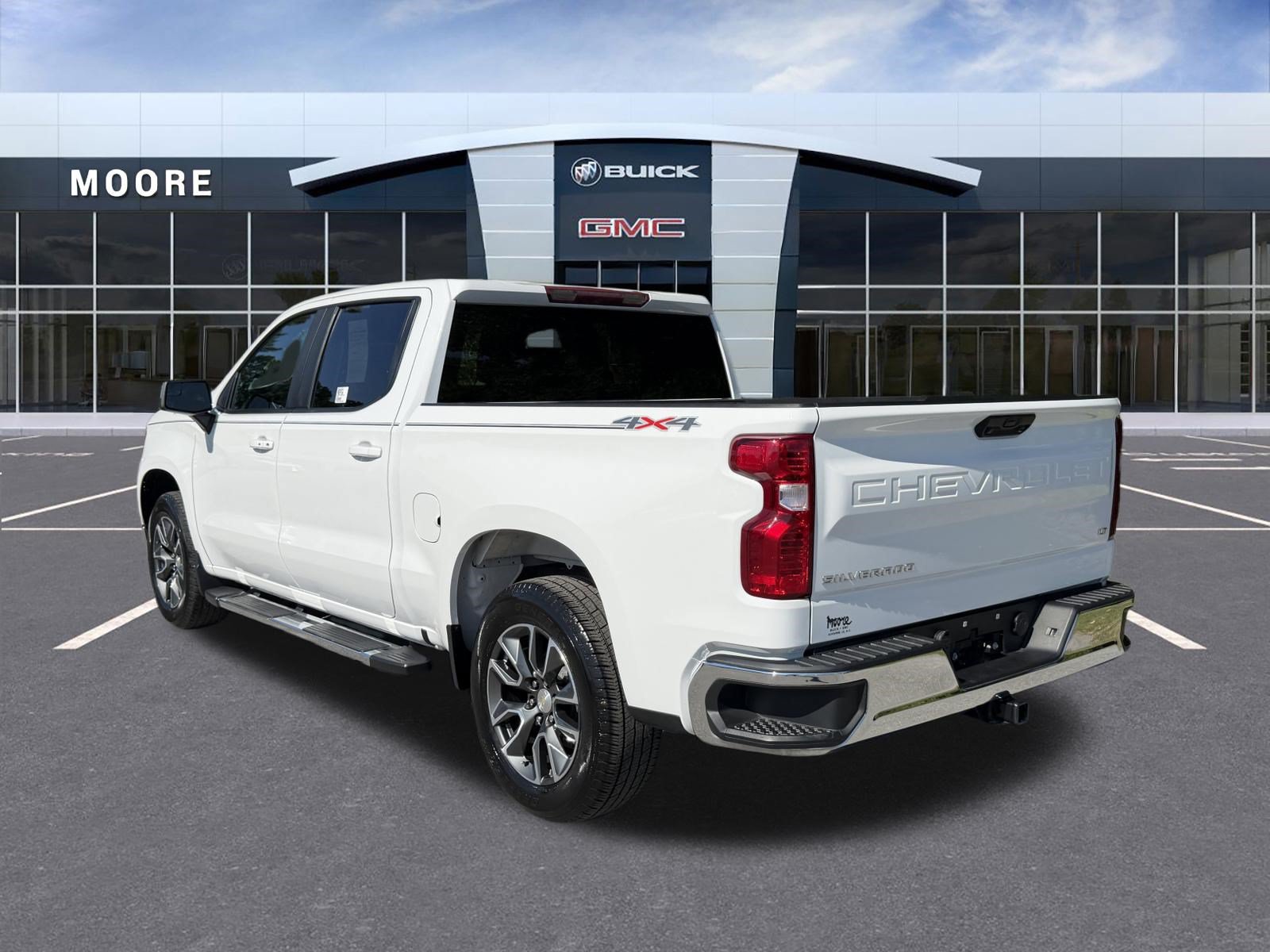 Used 2023 Chevrolet Silverado 1500 LT AWD/4WD image 5