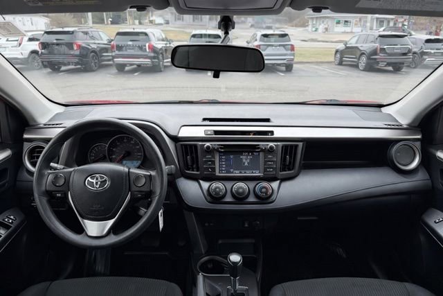 Used 2016 Toyota RAV4 LE image 17