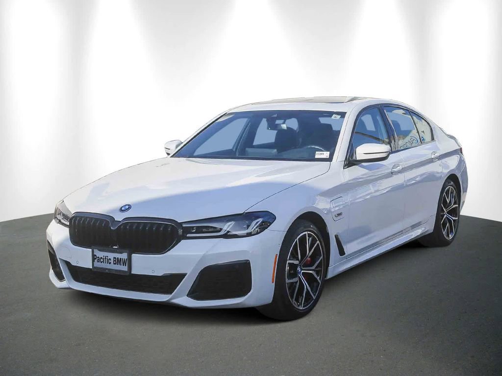 Certified 2023 BMW 530e w/ M Sport Package image 3
