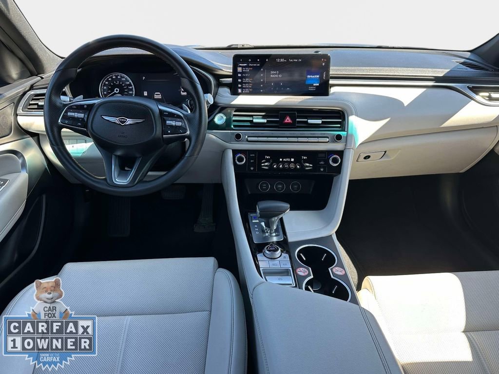 Used 2025 Genesis G70 2.5T image 15