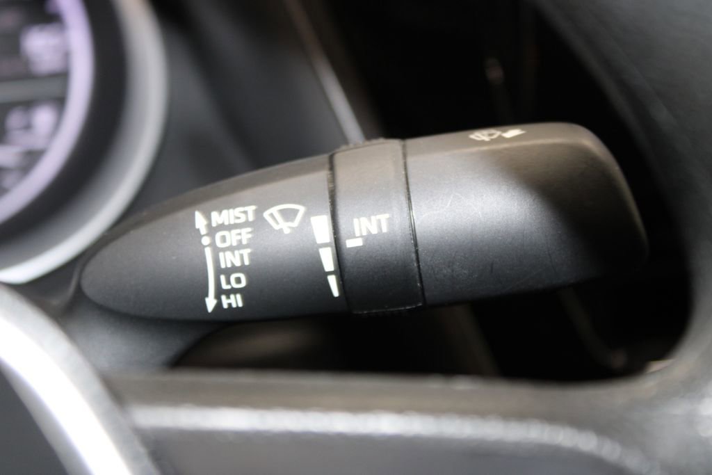 Used 2022 Toyota Camry LE FWD image 32