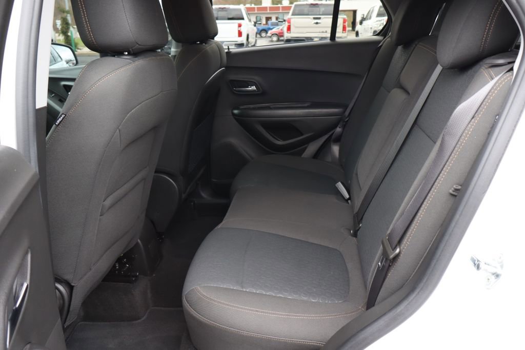 Used 2021 Chevrolet Trax LS w/ Tint and Cruise Package image 19